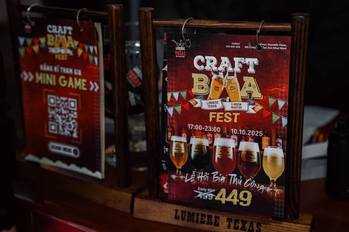 Poster mini game và bảng giá