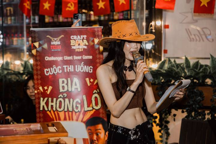 MC giới thiệu cuộc thi